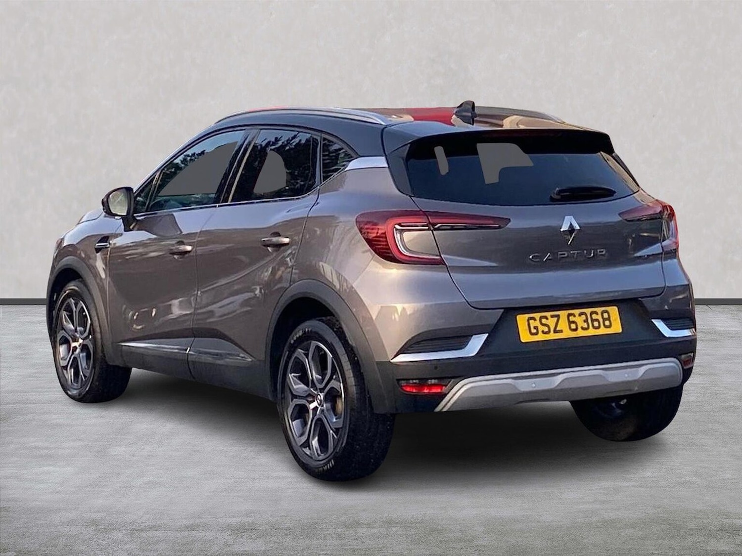 Used Renault Captur 2022 for sale - 77489251: Photo 2