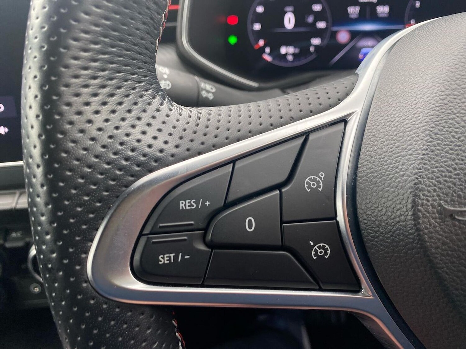 Used Renault Clio 2023 for sale - 77488975: Photo 26