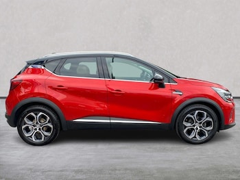 Used Renault Captur 2023 for sale - 79355731: Photo