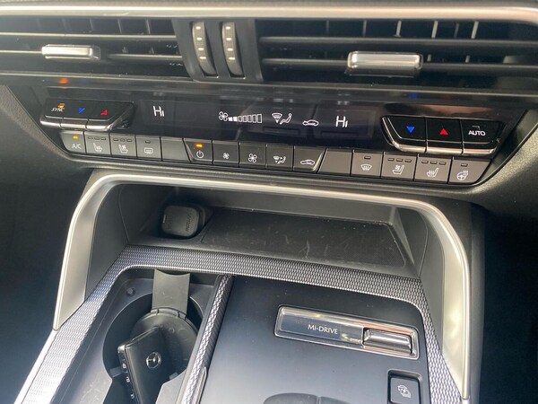 Used Mazda CX-60 2023 for sale - 76057901: Photo 12