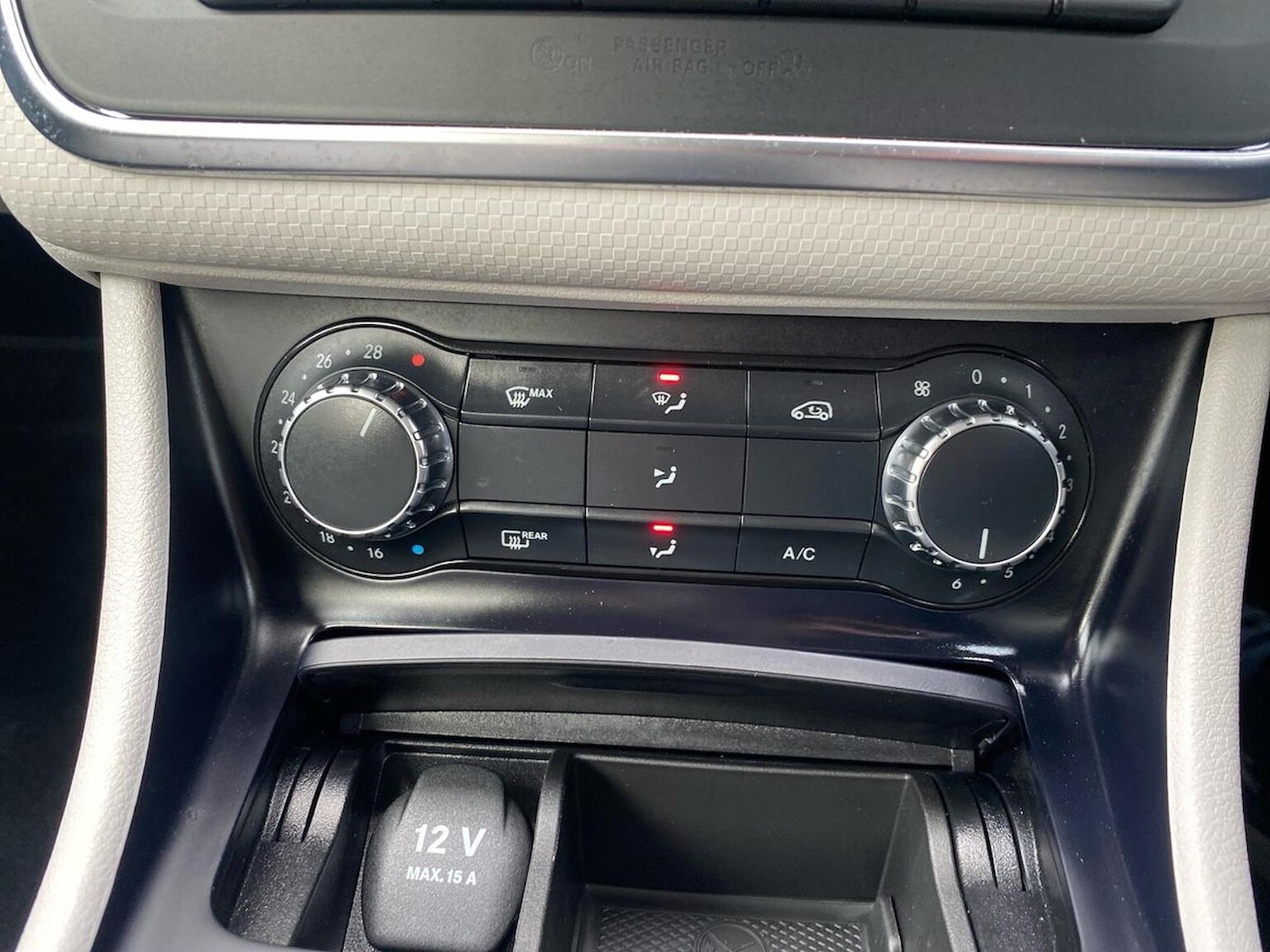 Used Mercedes-Benz A-Class 2015 for sale - 76725837: Photo 12