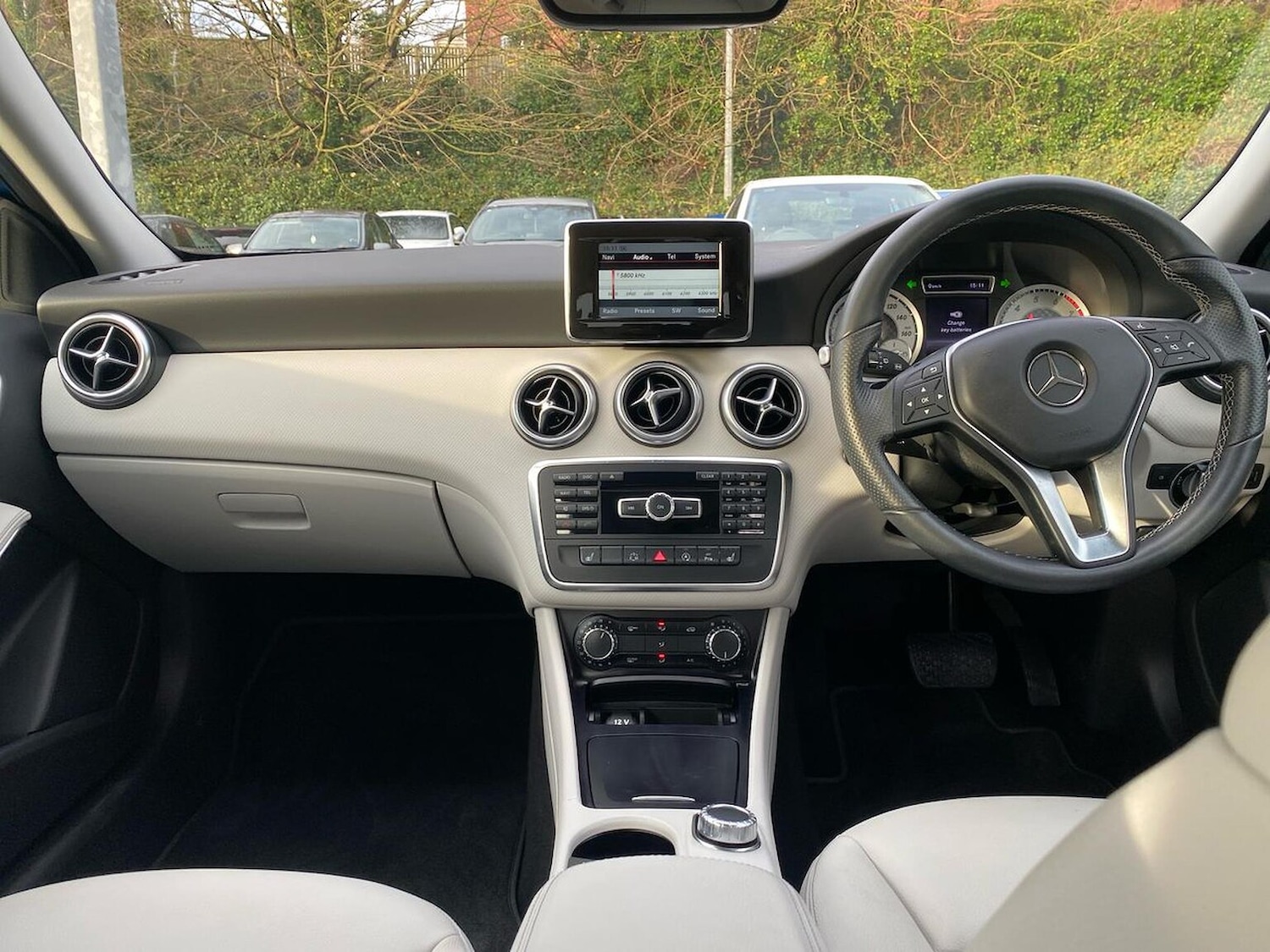 Used Mercedes-Benz A-Class 2015 for sale - 76725837: Photo 13