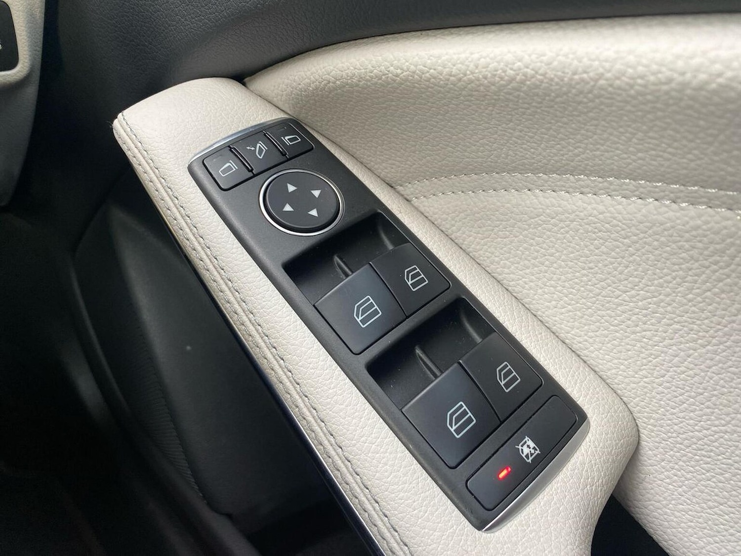 Used Mercedes-Benz A-Class 2015 for sale - 76725837: Photo 21