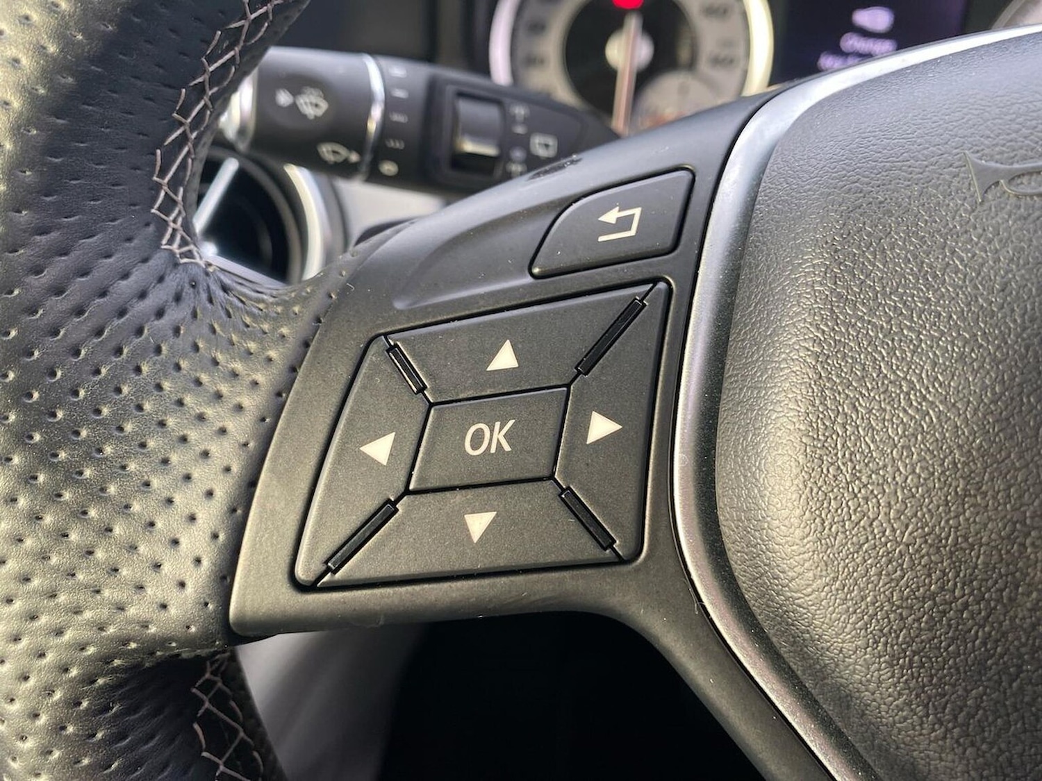 Used Mercedes-Benz A-Class 2015 for sale - 76725837: Photo 25