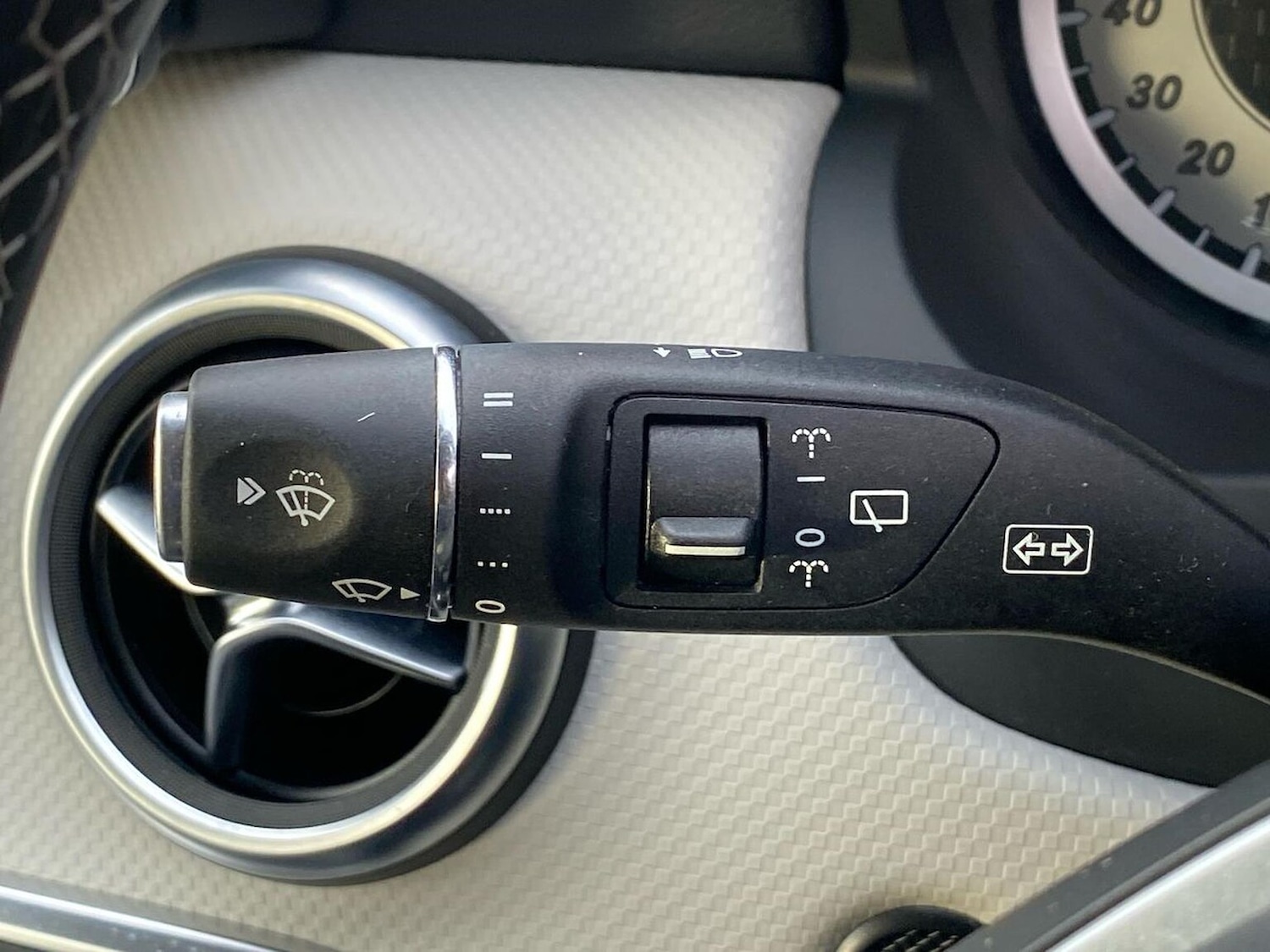 Used Mercedes-Benz A-Class 2015 for sale - 76725837: Photo 27