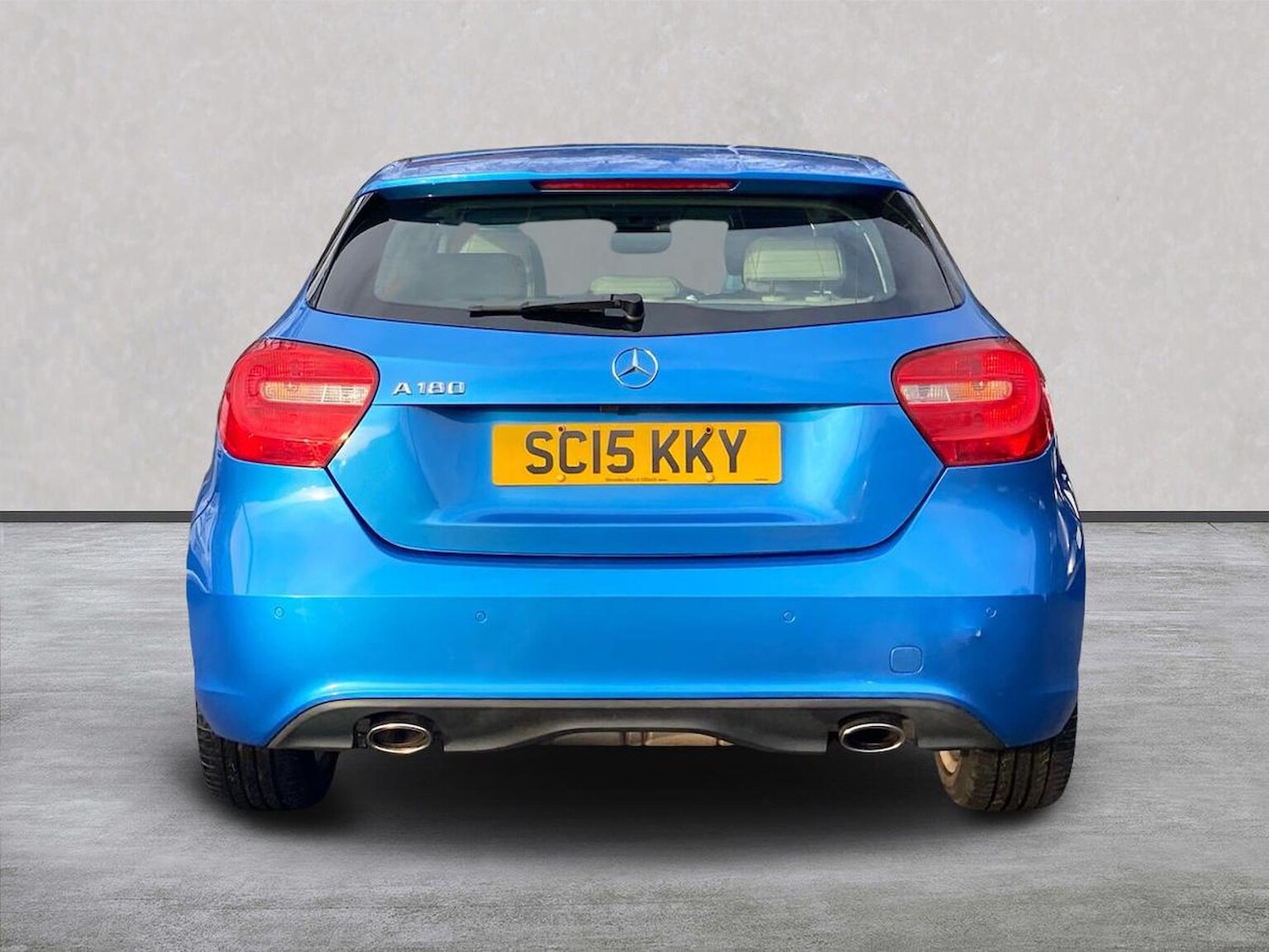 Used Mercedes-Benz A-Class 2015 for sale - 76725837: Photo 4