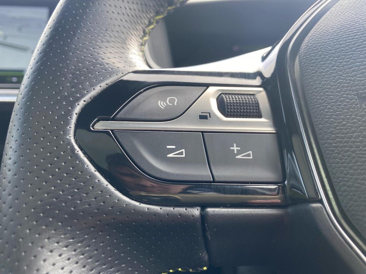 Used Peugeot 2008 2021 for sale - 78194225: Photo 27