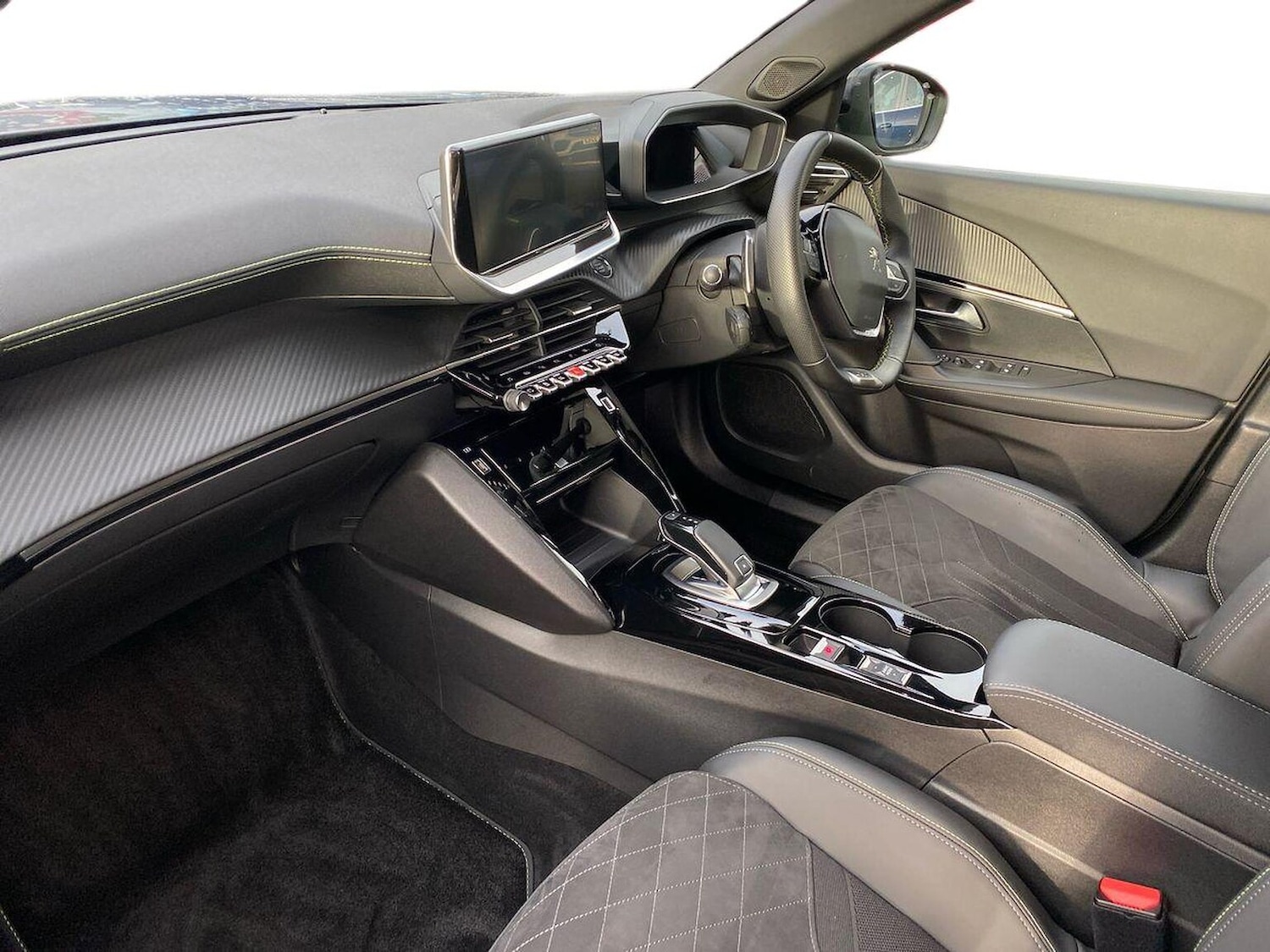 Used Peugeot 2008 2021 for sale - 76799364: Photo 7