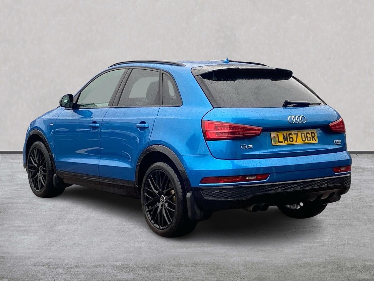 Used Audi Q3 2017 for sale - 76477251: Photo 2