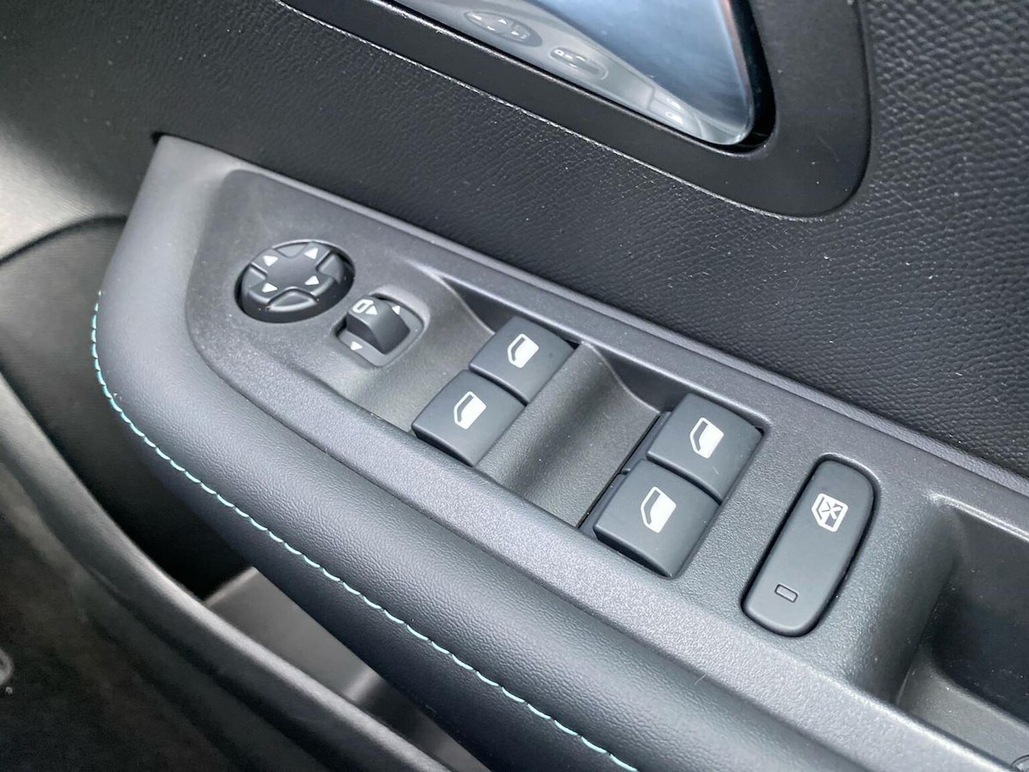 Used Peugeot 208 2022 for sale - 77629341: Photo 21