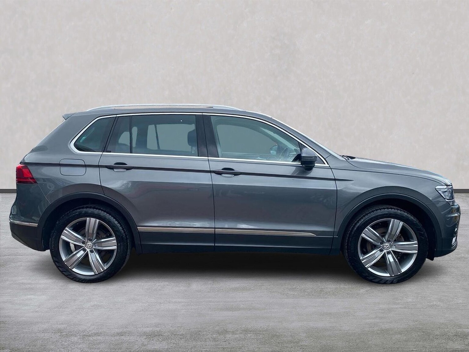 Used Volkswagen Tiguan 2016 for sale - 78195616: Photo 5