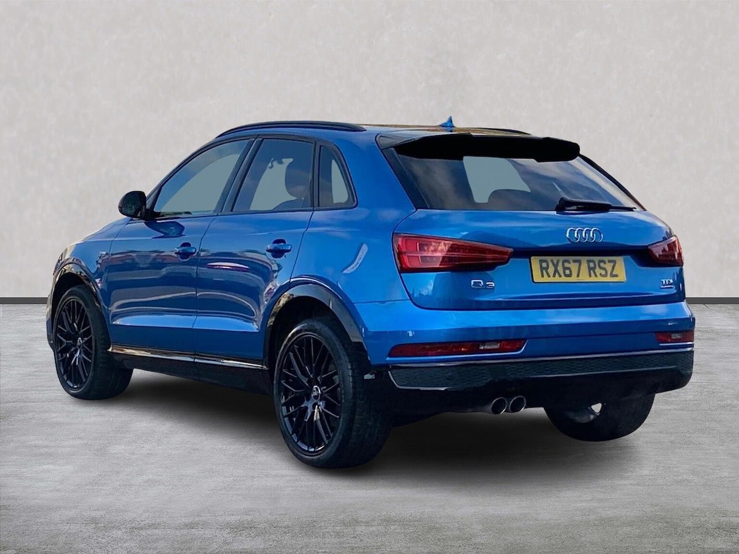 Used Audi Q3 2017 for sale - 76057905: Photo 2