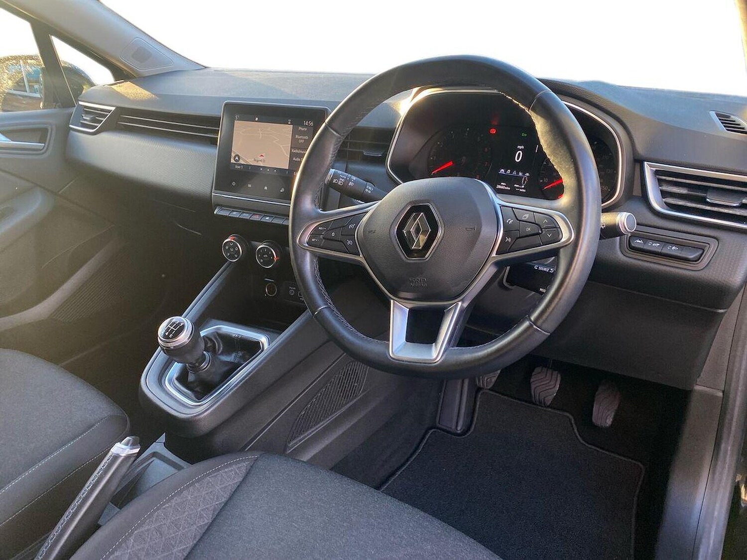 Used Renault Clio 2020 for sale - 76628123: Photo 15