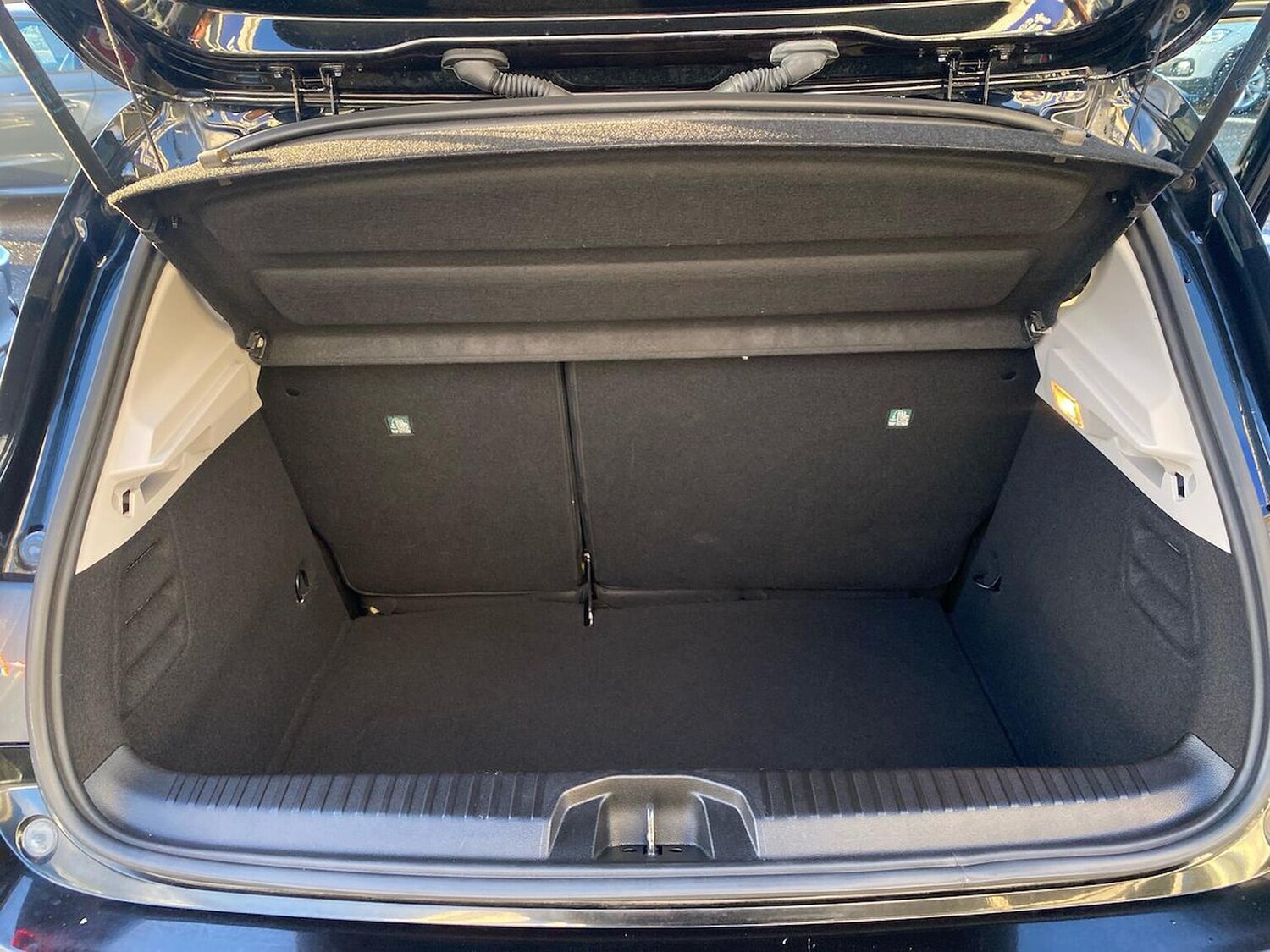 Used Renault Clio 2020 for sale - 76628123: Photo 17