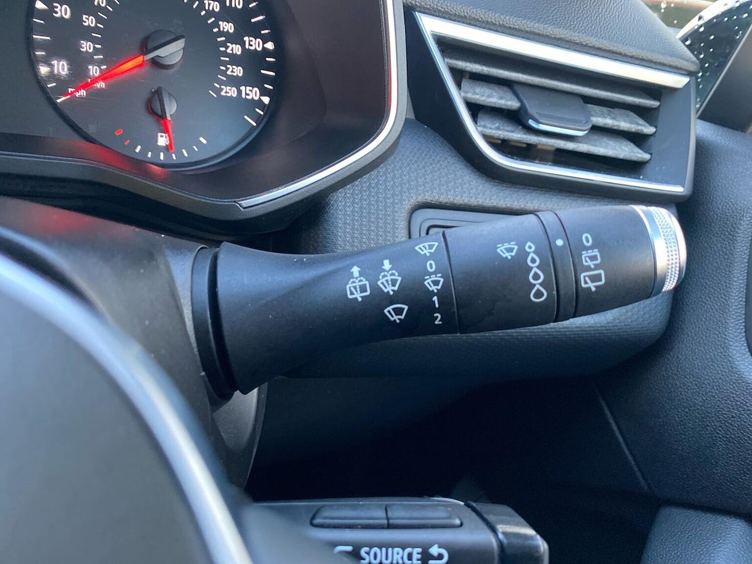 Used Renault Clio 2020 for sale - 76628123: Photo 28