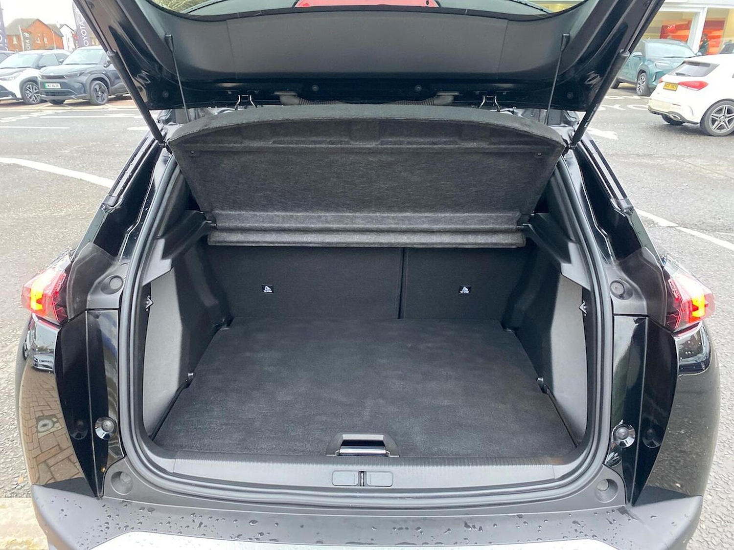 Used Peugeot 2008 2022 for sale - 77676355: Photo 17