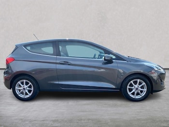 Used Ford Fiesta 2018 for sale - 79240495: Photo