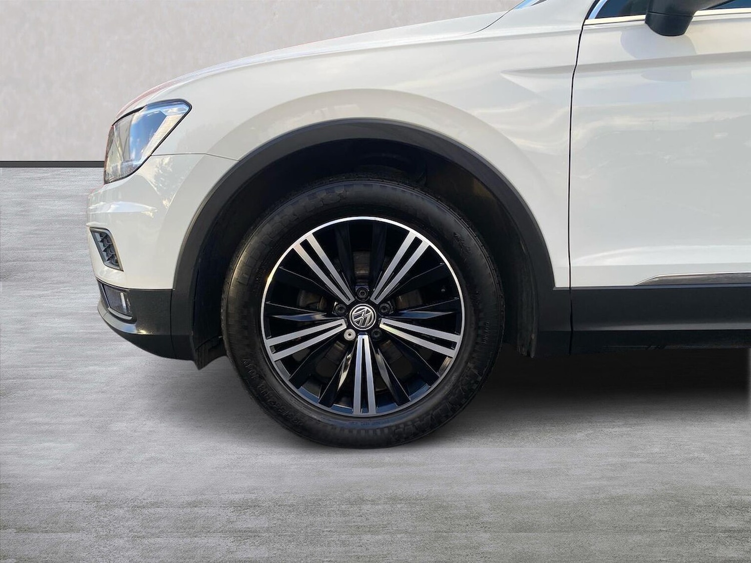 Used Volkswagen Tiguan 2018 for sale - 77065751: Photo 6