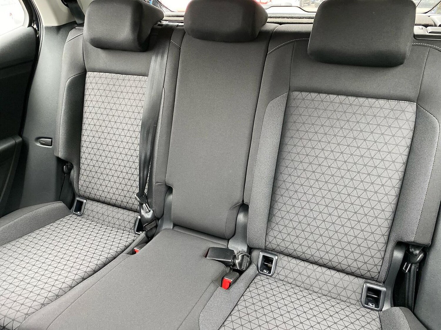 Used Volkswagen T-Cross 2023 for sale - 76107107: Photo 16