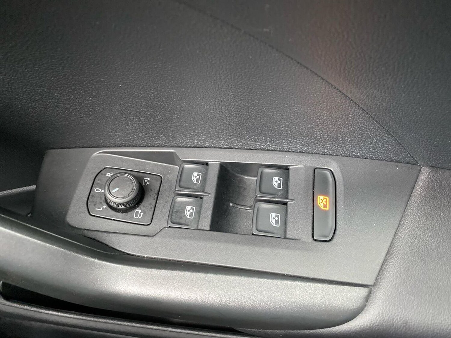 Used Volkswagen T-Cross 2023 for sale - 76107107: Photo 21