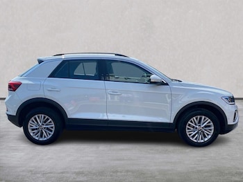 Used Volkswagen T-Roc 2023 for sale - 78739714: Photo