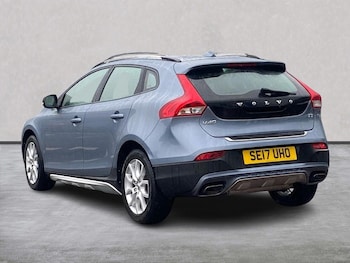 Used Volvo V40 2017 for sale - 78258418: Photo