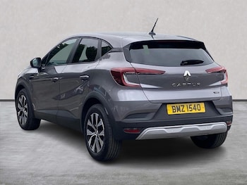 Used Renault Captur 2023 for sale - 79545722: Photo