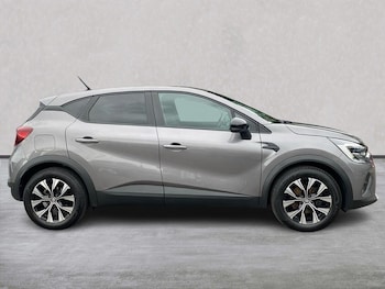 Used Renault Captur 2023 for sale - 79545722: Photo