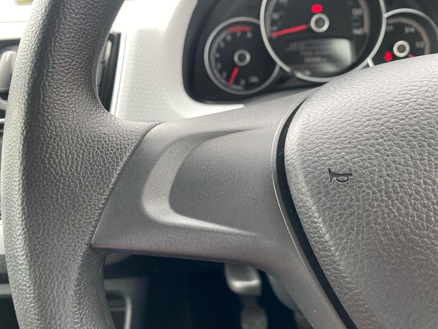 Used Volkswagen up! 2021 for sale - 78202115: Photo 26