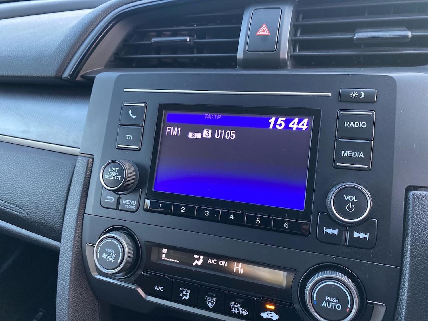 Used Honda Civic 2018 for sale - 76957531: Photo 11