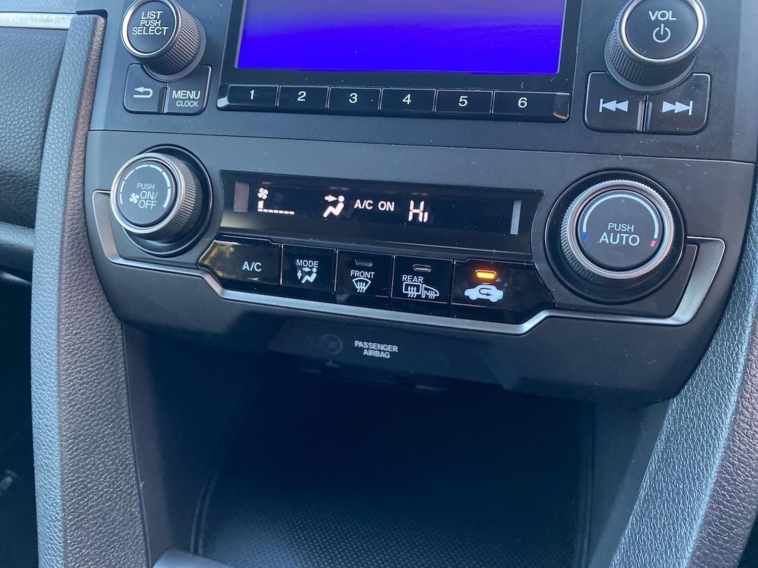 Used Honda Civic 2018 for sale - 76957531: Photo 12