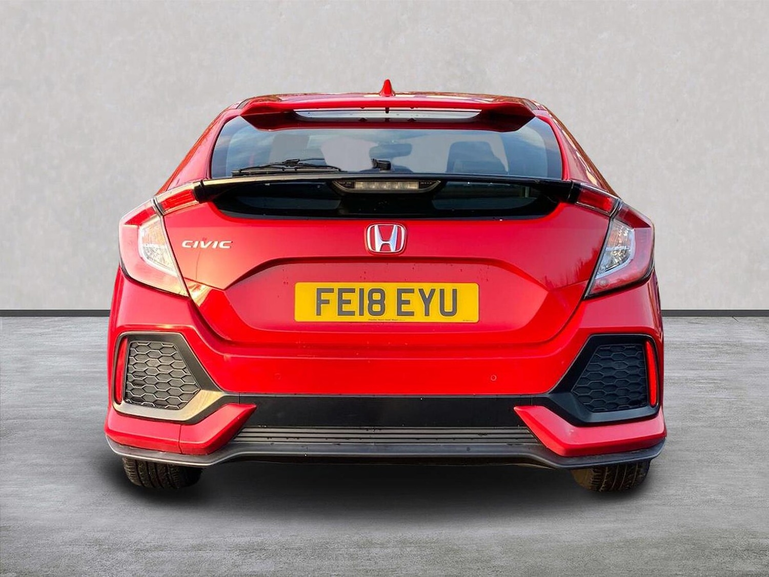 Used Honda Civic 2018 for sale - 76957531: Photo 4