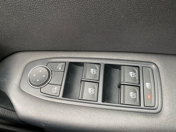 Used Renault Captur 2023 for sale - 76171506: Photo 21