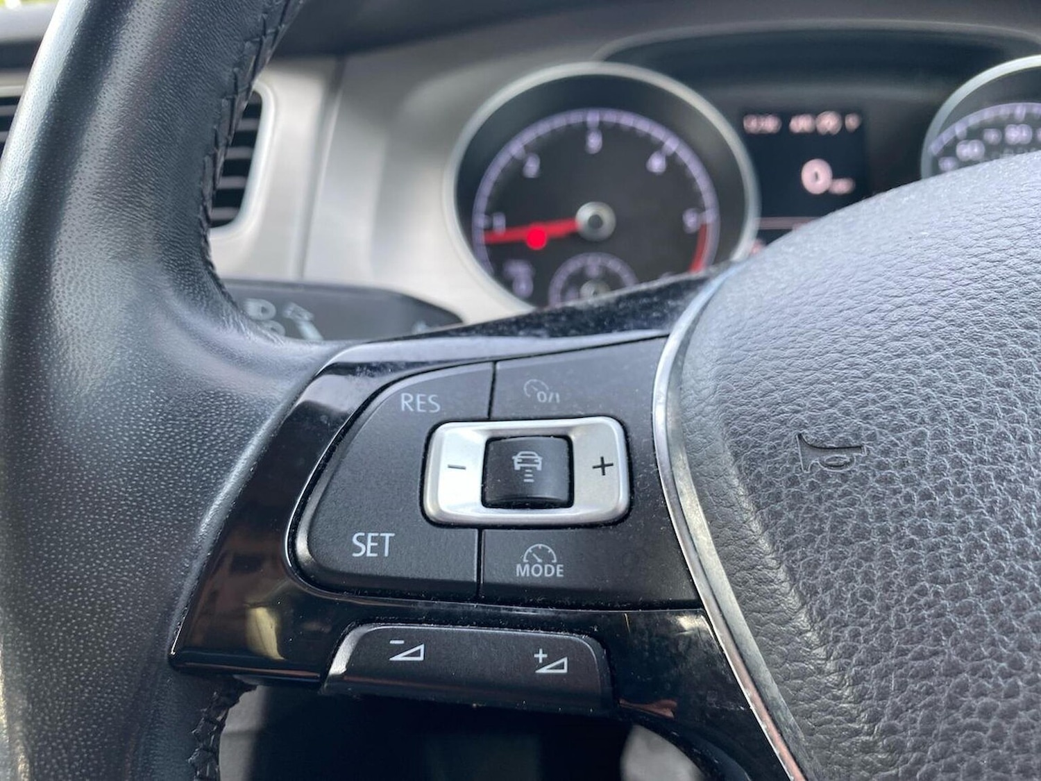 Used Volkswagen Golf 2016 for sale - 78195602: Photo 28