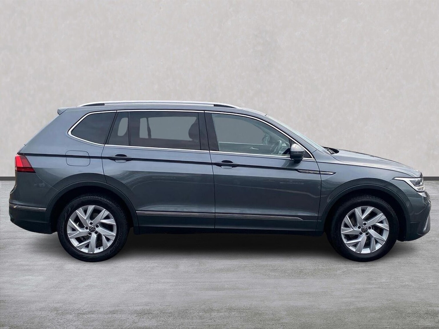 Used Volkswagen Tiguan Allspace 2023 for sale - 77901713: Photo 3