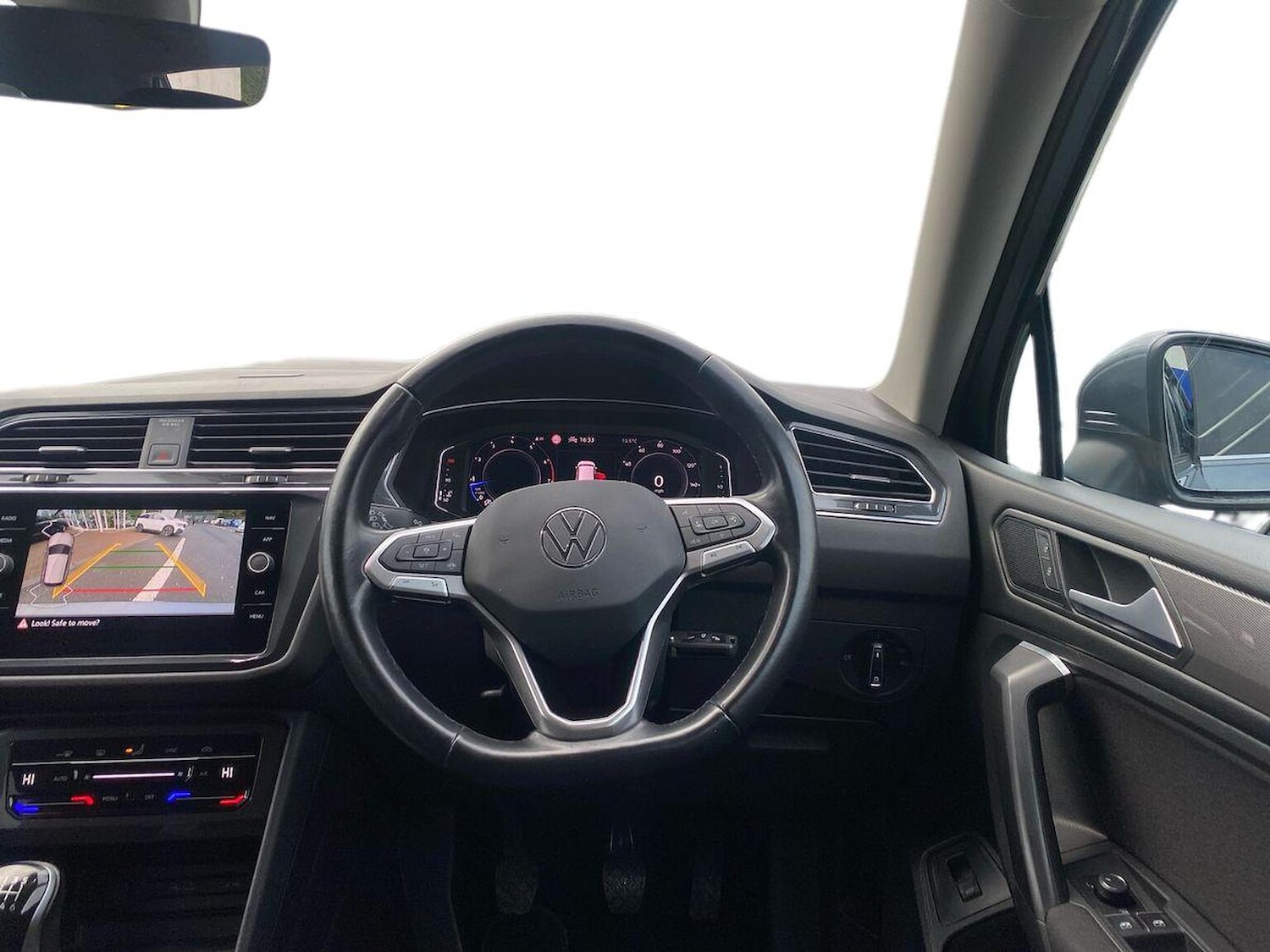 Used Volkswagen Tiguan Allspace 2023 for sale - 77901713: Photo 9