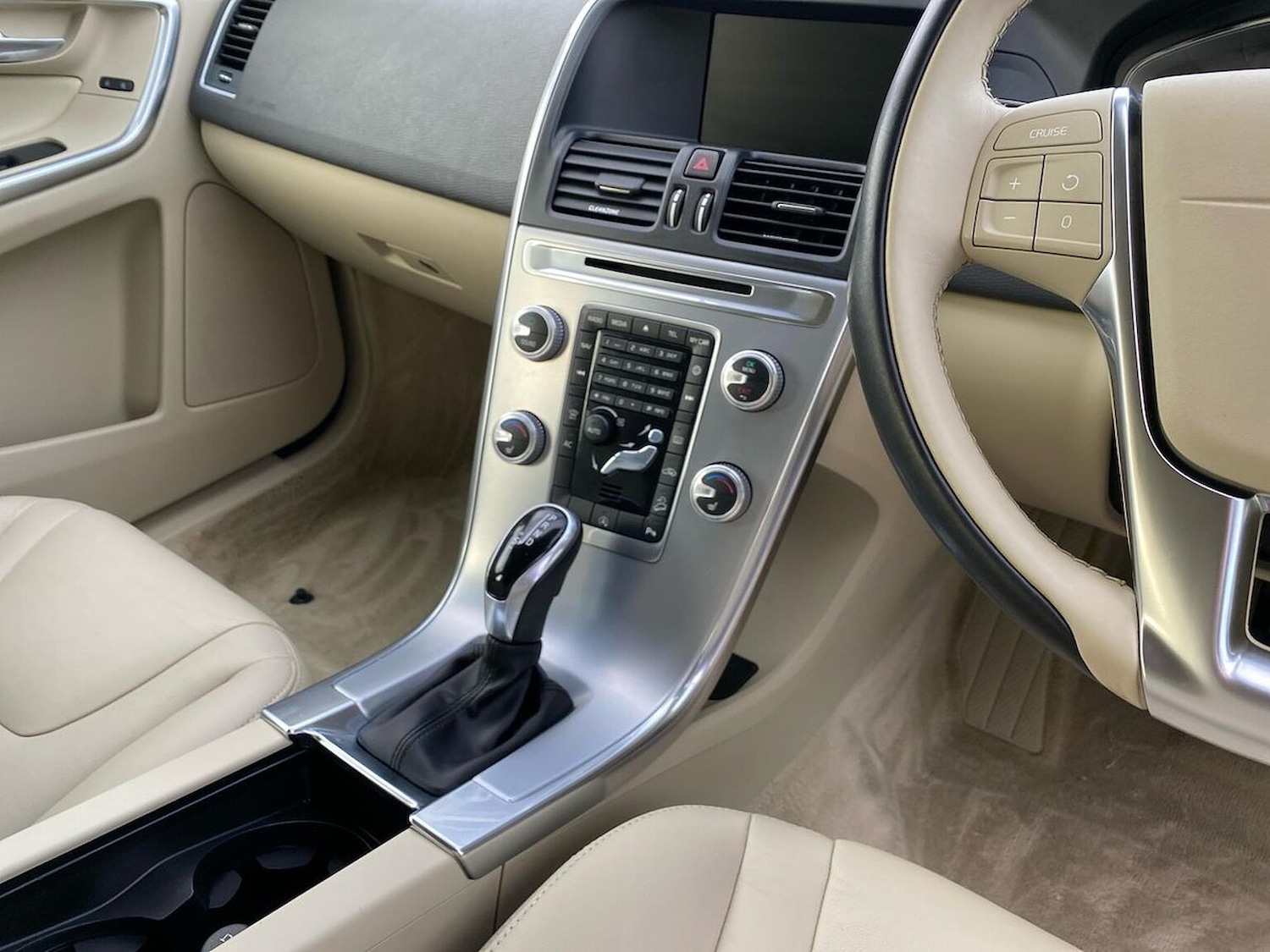 Used Volvo XC60 2016 for sale - 76931607: Photo 13