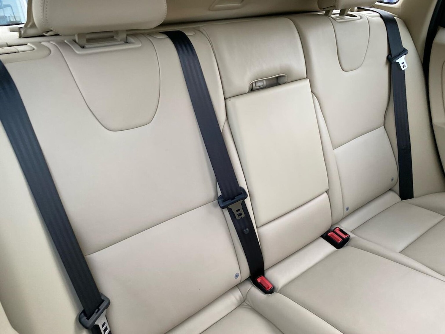 Used Volvo XC60 2016 for sale - 76931607: Photo 16