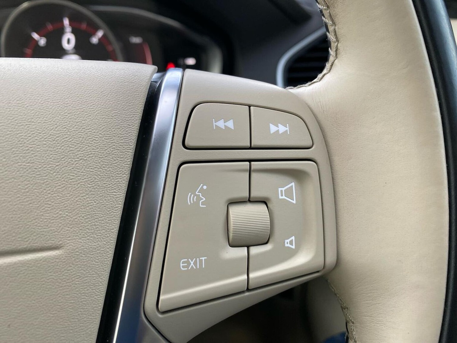 Used Volvo XC60 2016 for sale - 76931607: Photo 27