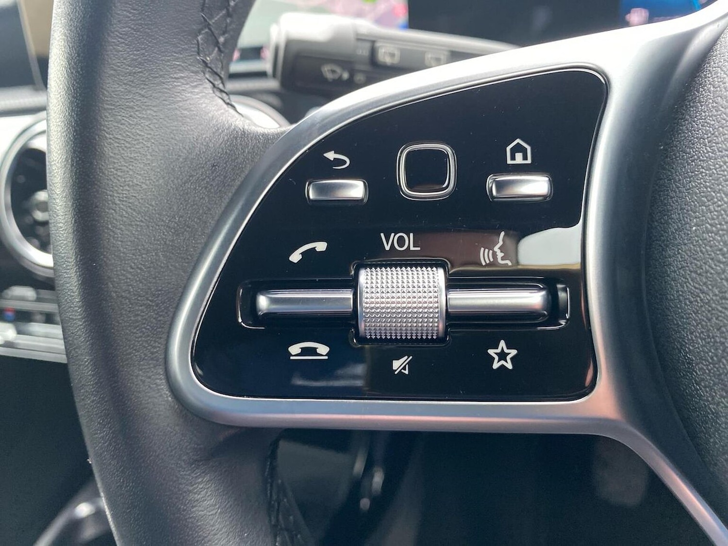 Used Mercedes-Benz A-Class 2018 for sale - 77701348: Photo 25