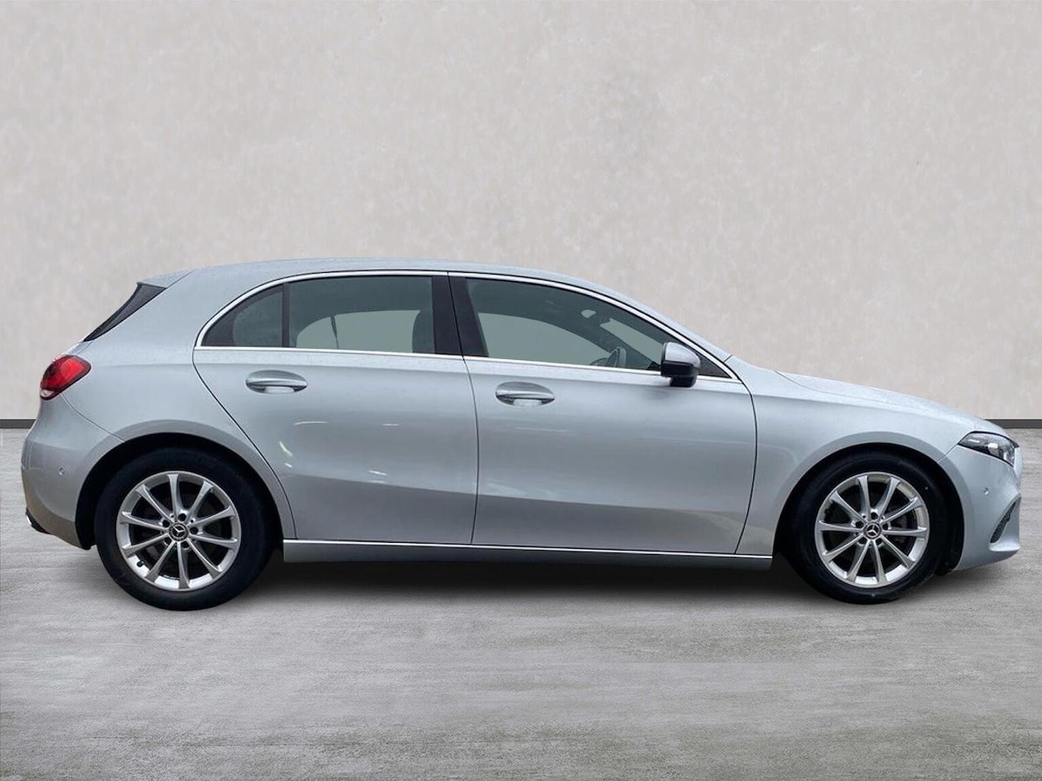 Used Mercedes-Benz A-Class 2018 for sale - 77701348: Photo 3