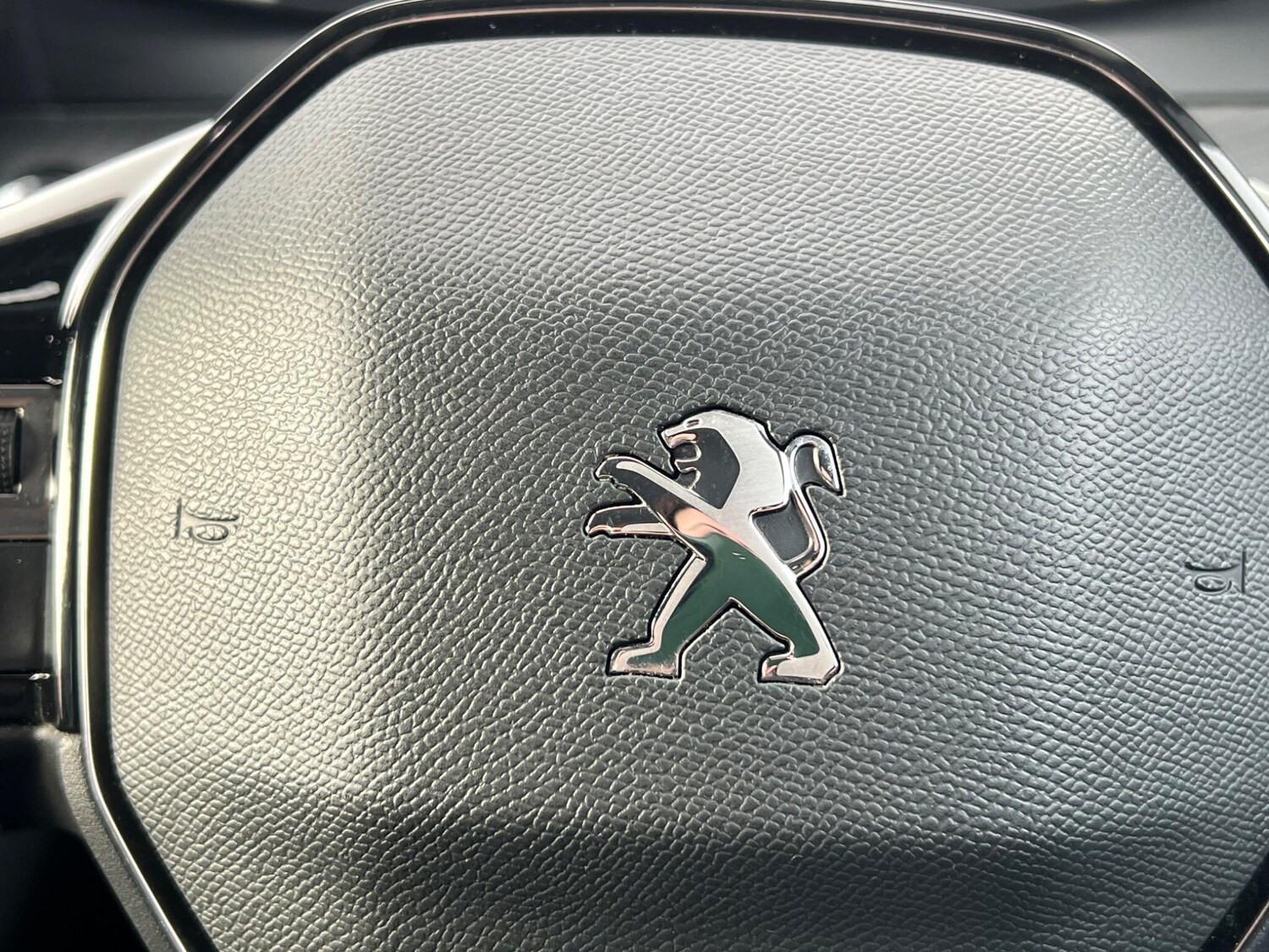 Used Peugeot 2008 2021 for sale - 77166475: Photo 39