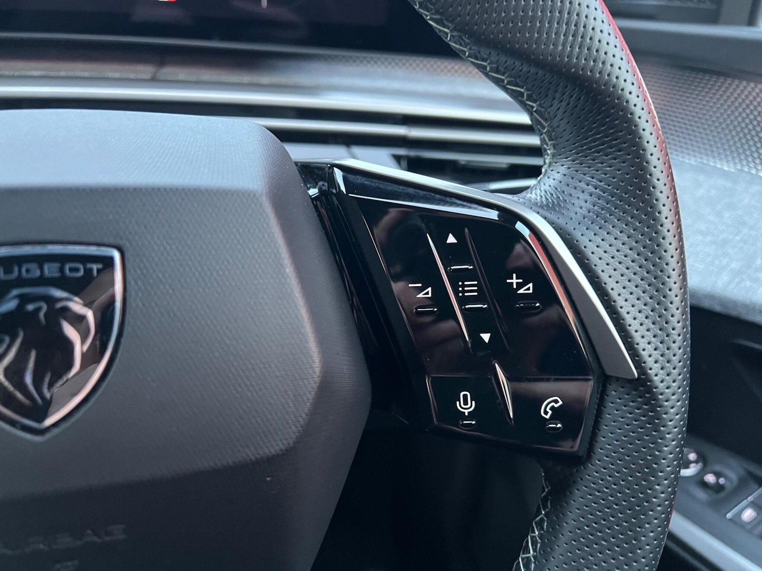 Used Peugeot 3008 2025 for sale - 76866579: Photo 42