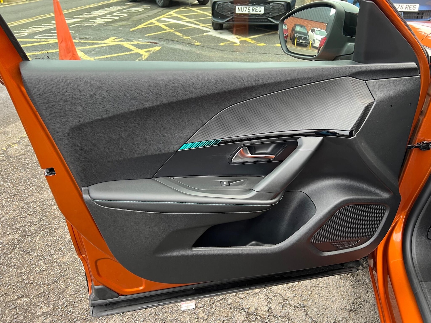 Used Peugeot 2008 2023 for sale - 76753125: Photo 32