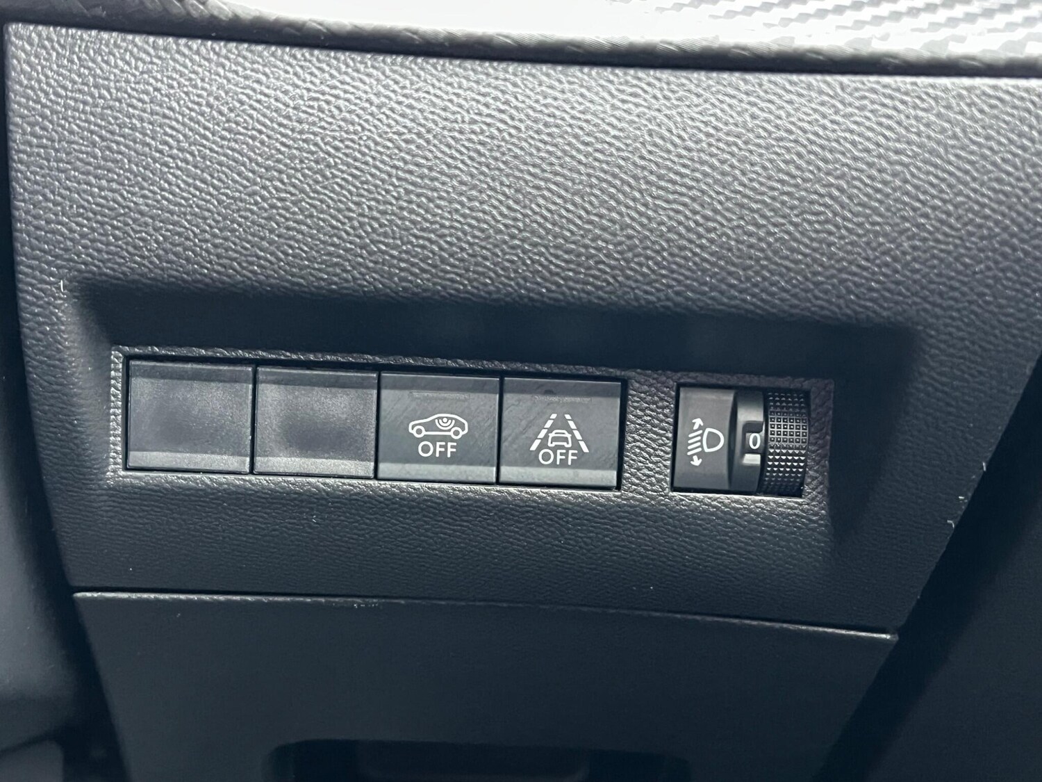 Used Peugeot 2008 2023 for sale - 76753125: Photo 39