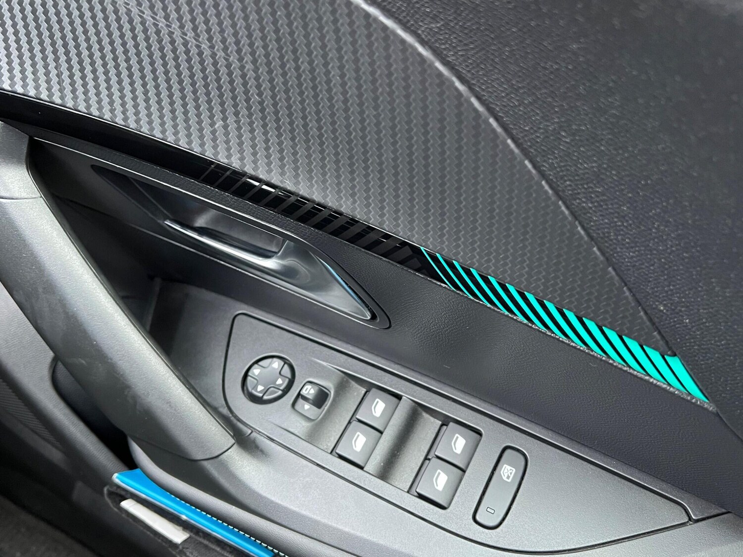 Used Peugeot 2008 2023 for sale - 76753125: Photo 40