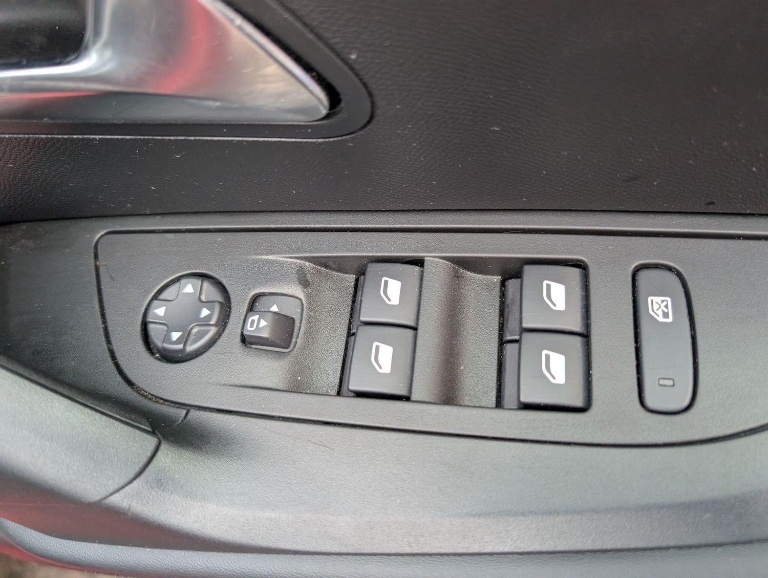 Used Peugeot 2008 2023 for sale - 75884980: Photo 29