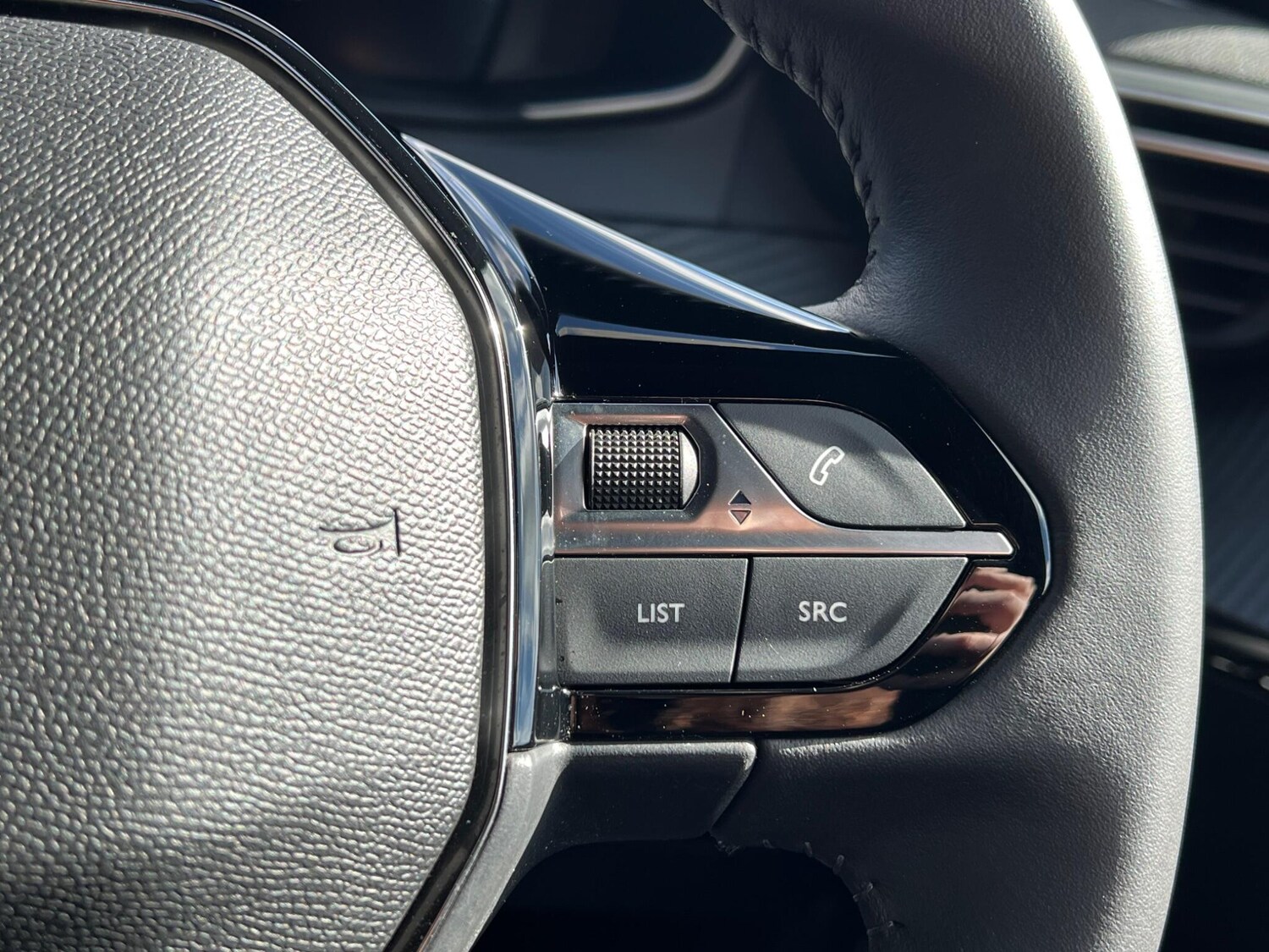 Used Peugeot 2008 2024 for sale - 77658651: Photo 29