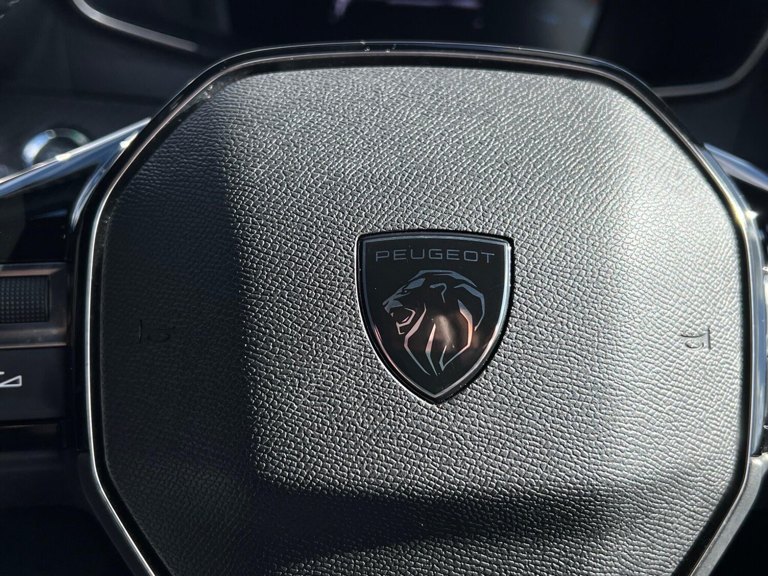 Used Peugeot 2008 2024 for sale - 77658651: Photo 30