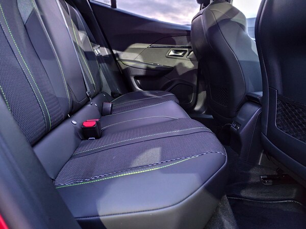 Used Peugeot E-2008 2024 for sale - 74160078: Photo 30